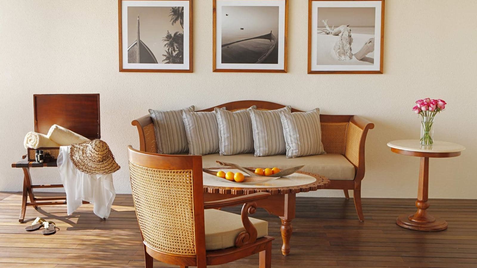 rooms-water-villa