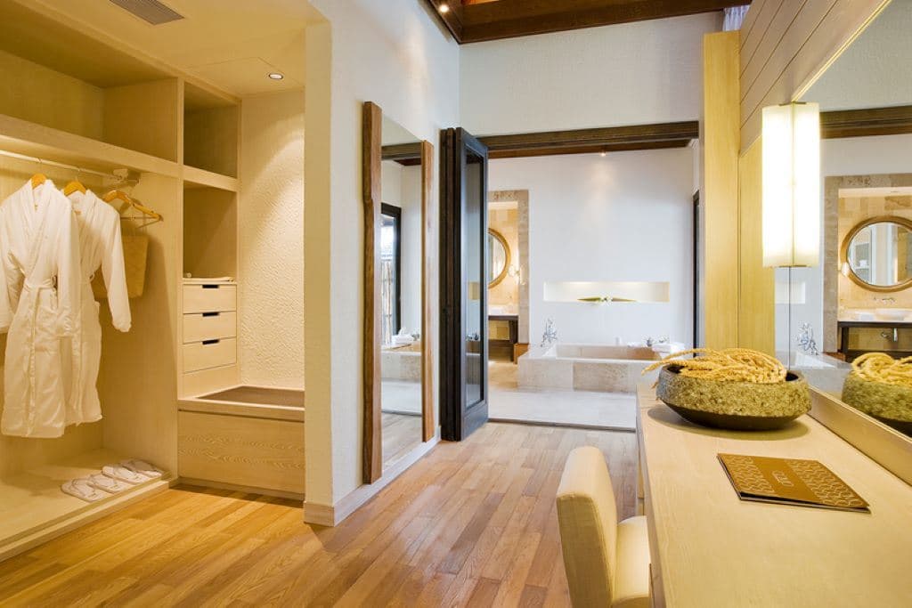 rooms-water-villa