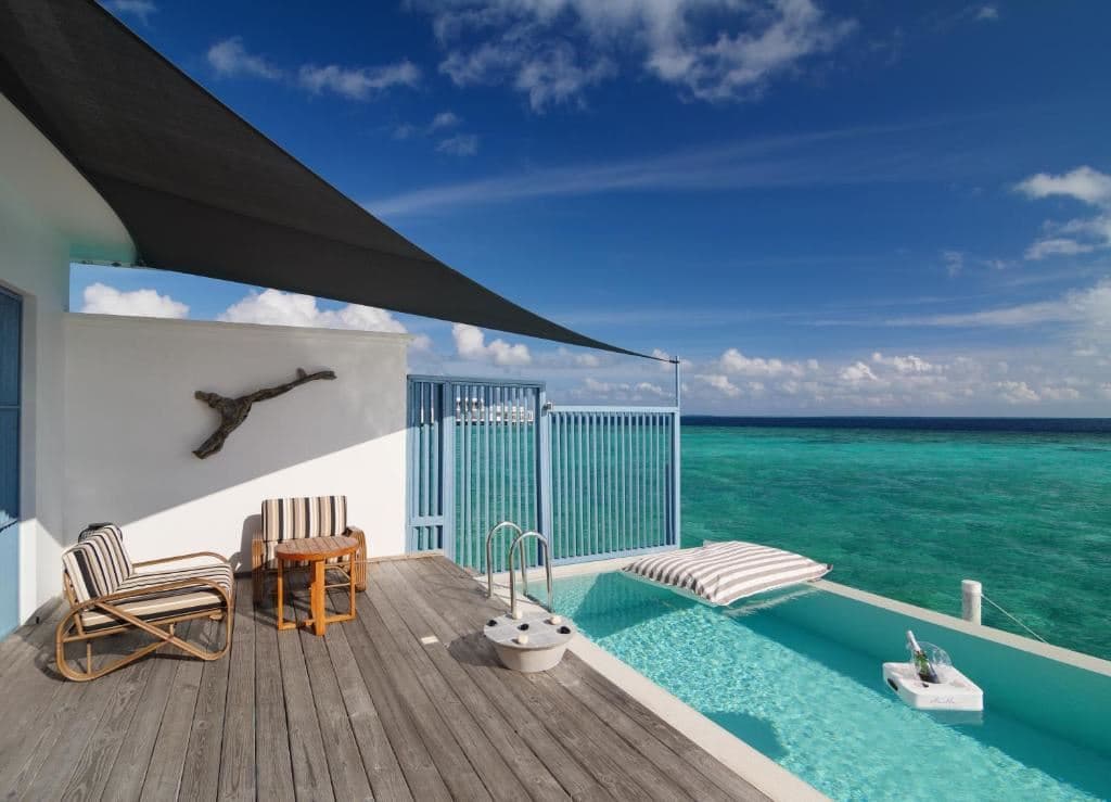 rooms-sunset-water-pool-villa