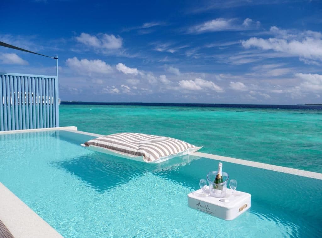 rooms-sunset-water-pool-villa