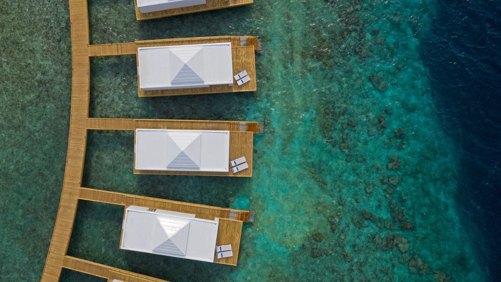 rooms-water-villa