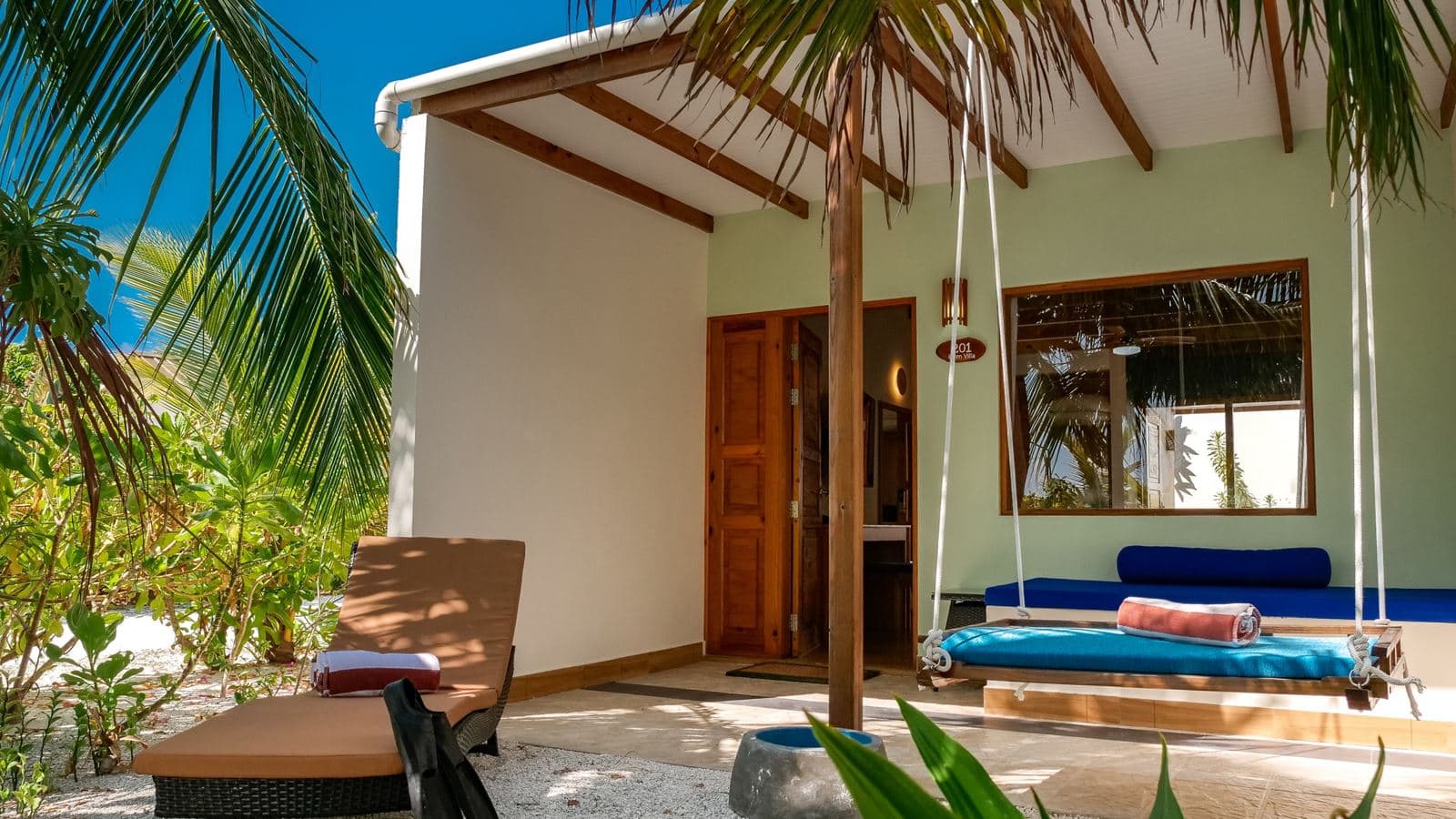 rooms-palm-villa