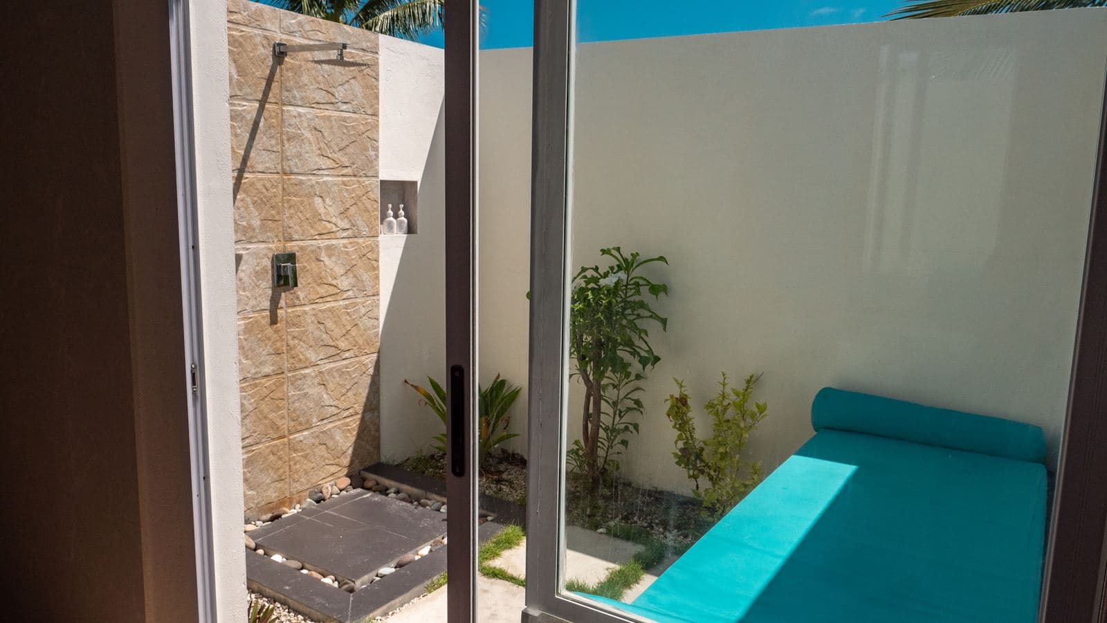 rooms-beach-villa