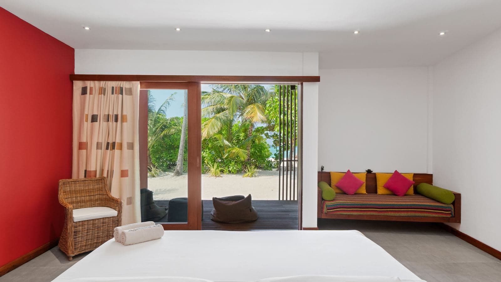 rooms-family-room