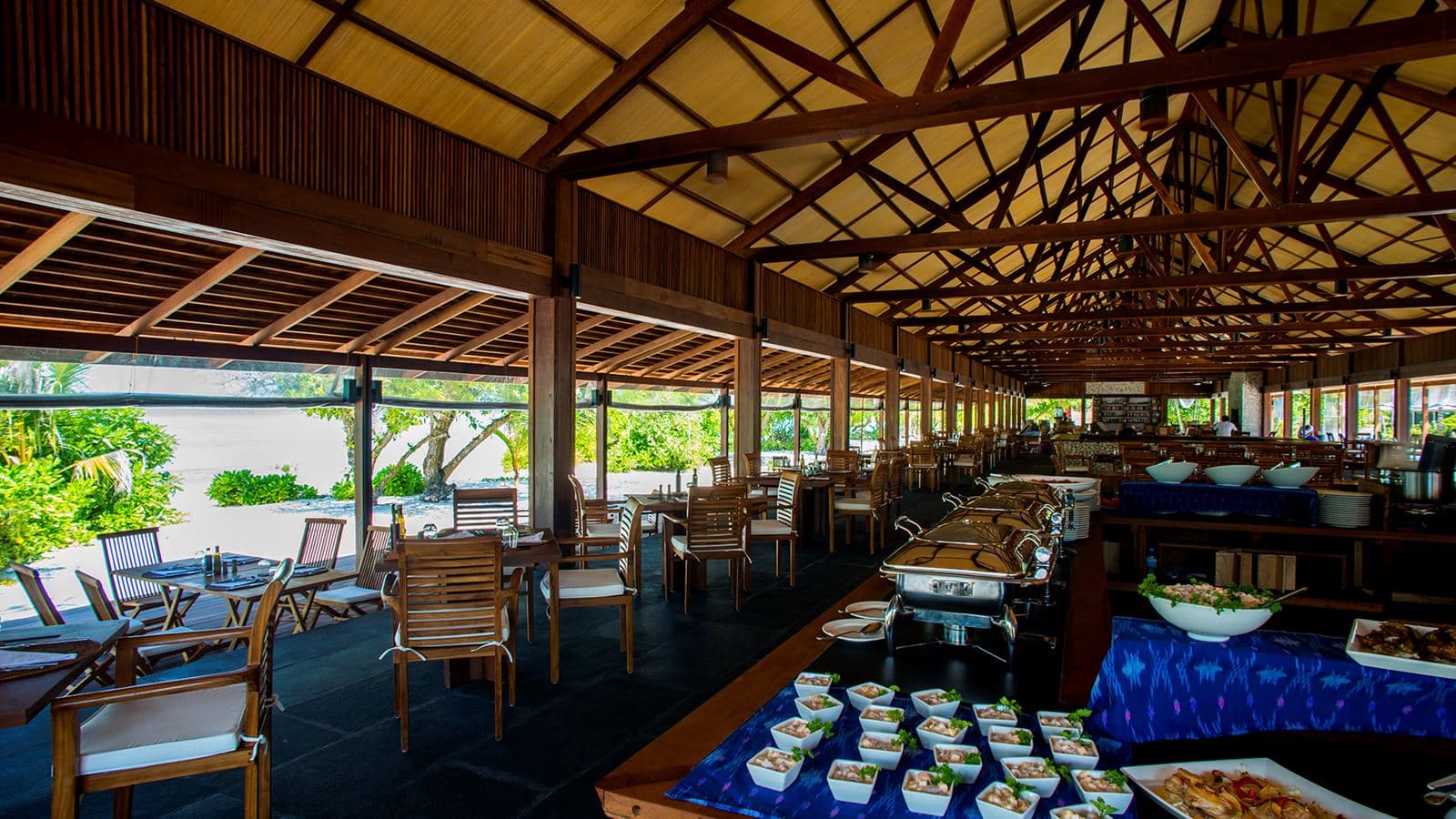 restaurants-main-seaview-restaurant