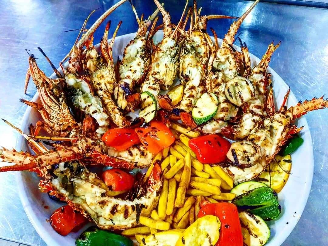 restaurants-main-seaview-restaurant