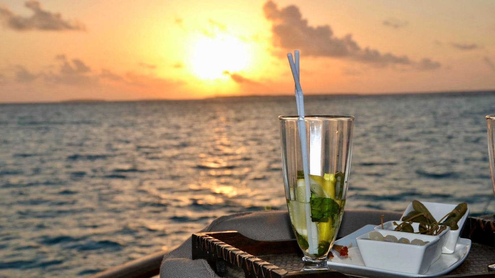 bars-boat-bar
