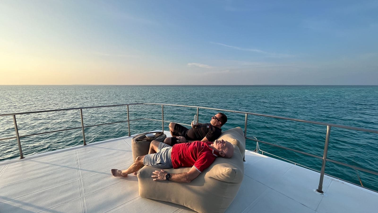 bars-boat-bar