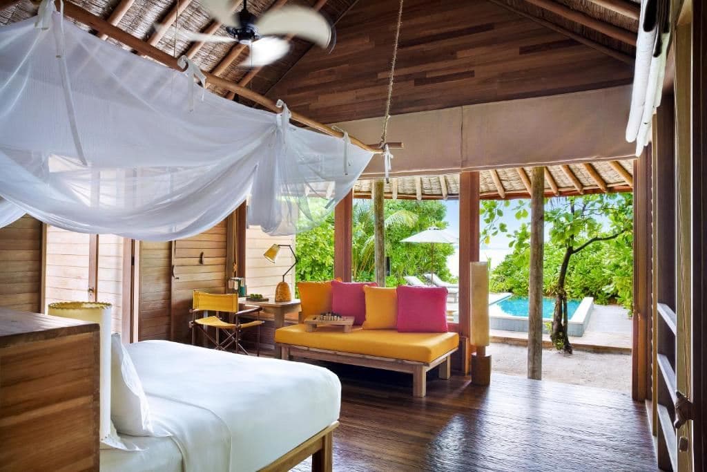 rooms-ocean-water-villa-with-pool