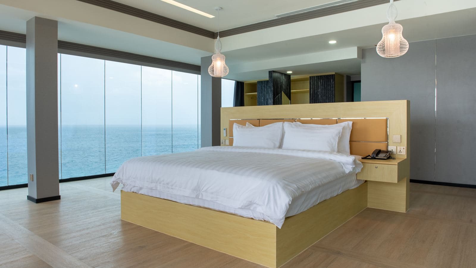 rooms-penthouse-sea-view-with-balcony-and-terrace