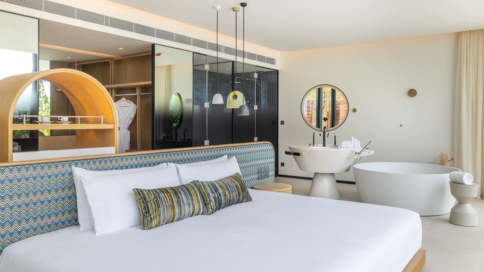 rooms-lagoon-beach-pool-villa-collection