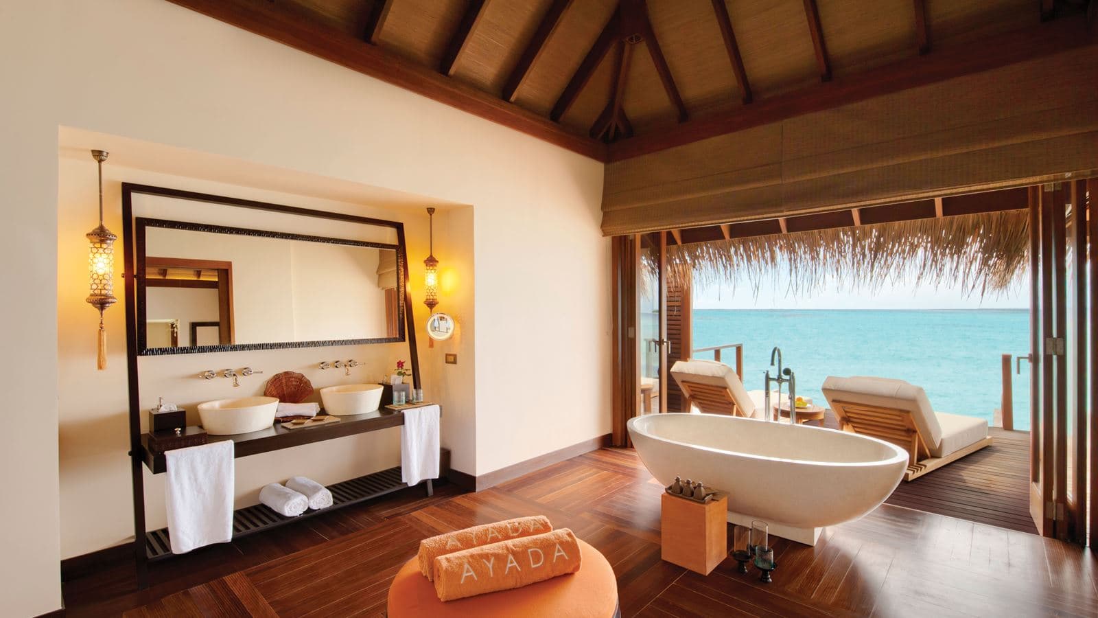 rooms-ocean-villa-with-pool