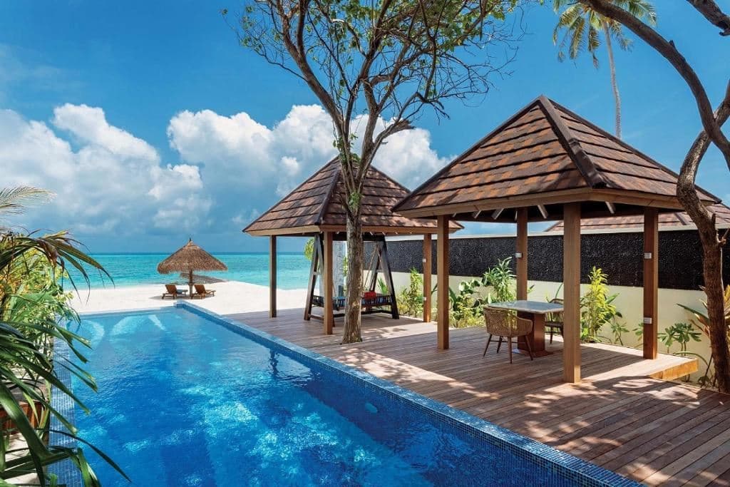 rooms-kanifushi-grand-pool-villa