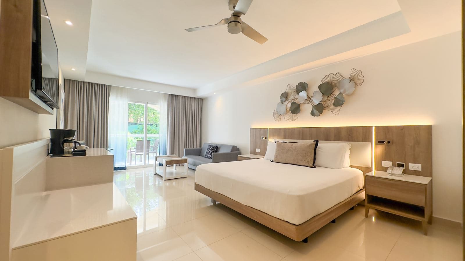 rooms-luxury-room