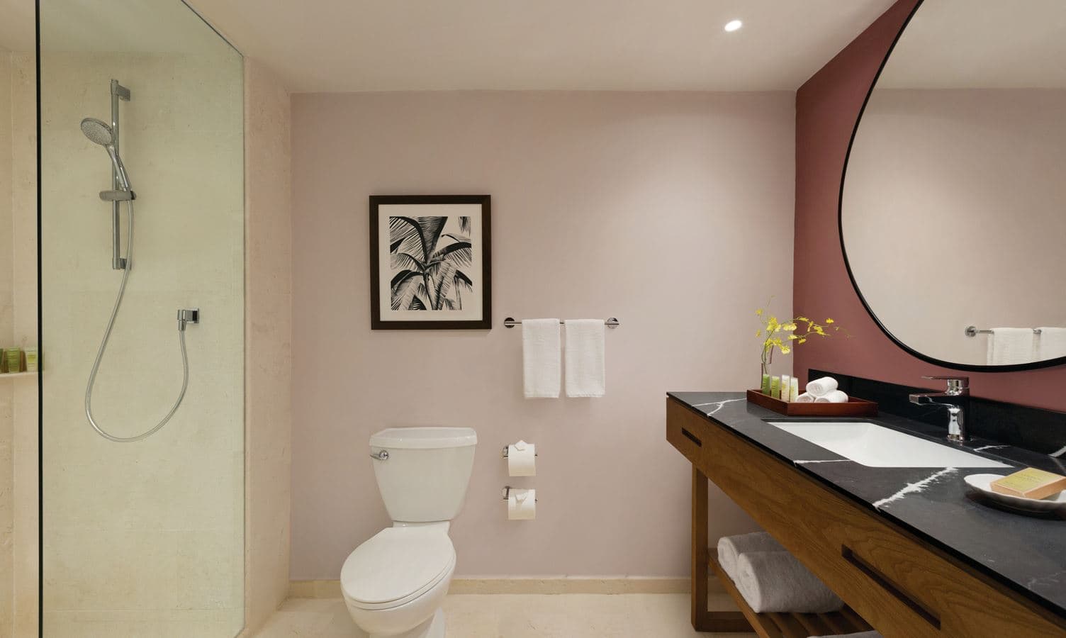 rooms-premium-garden-view-2-queens