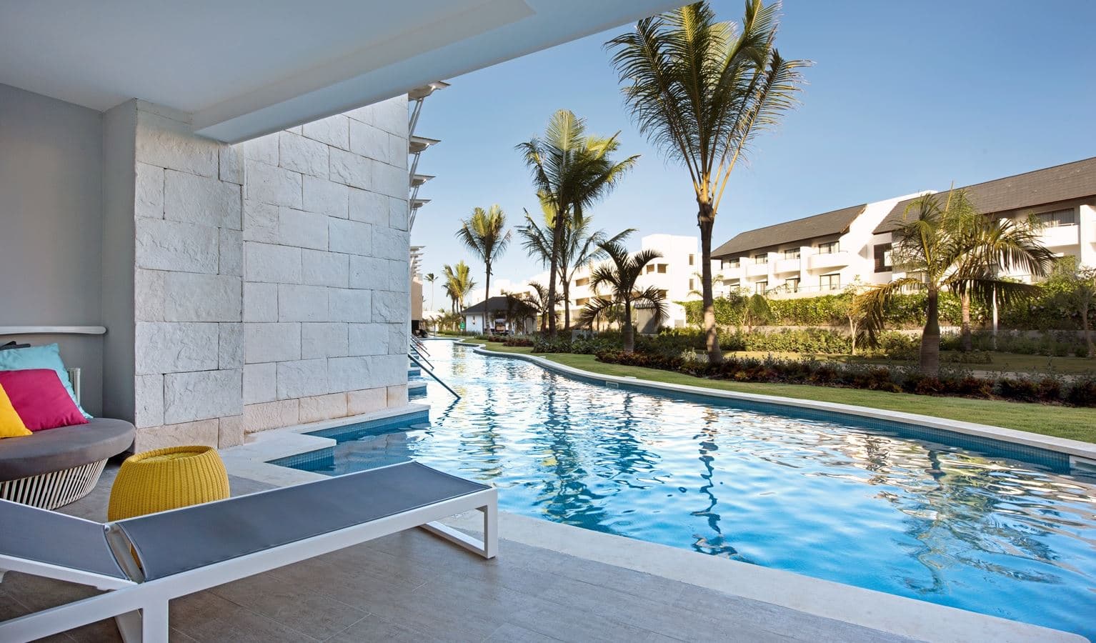 rooms-double-swim-up--adult-section