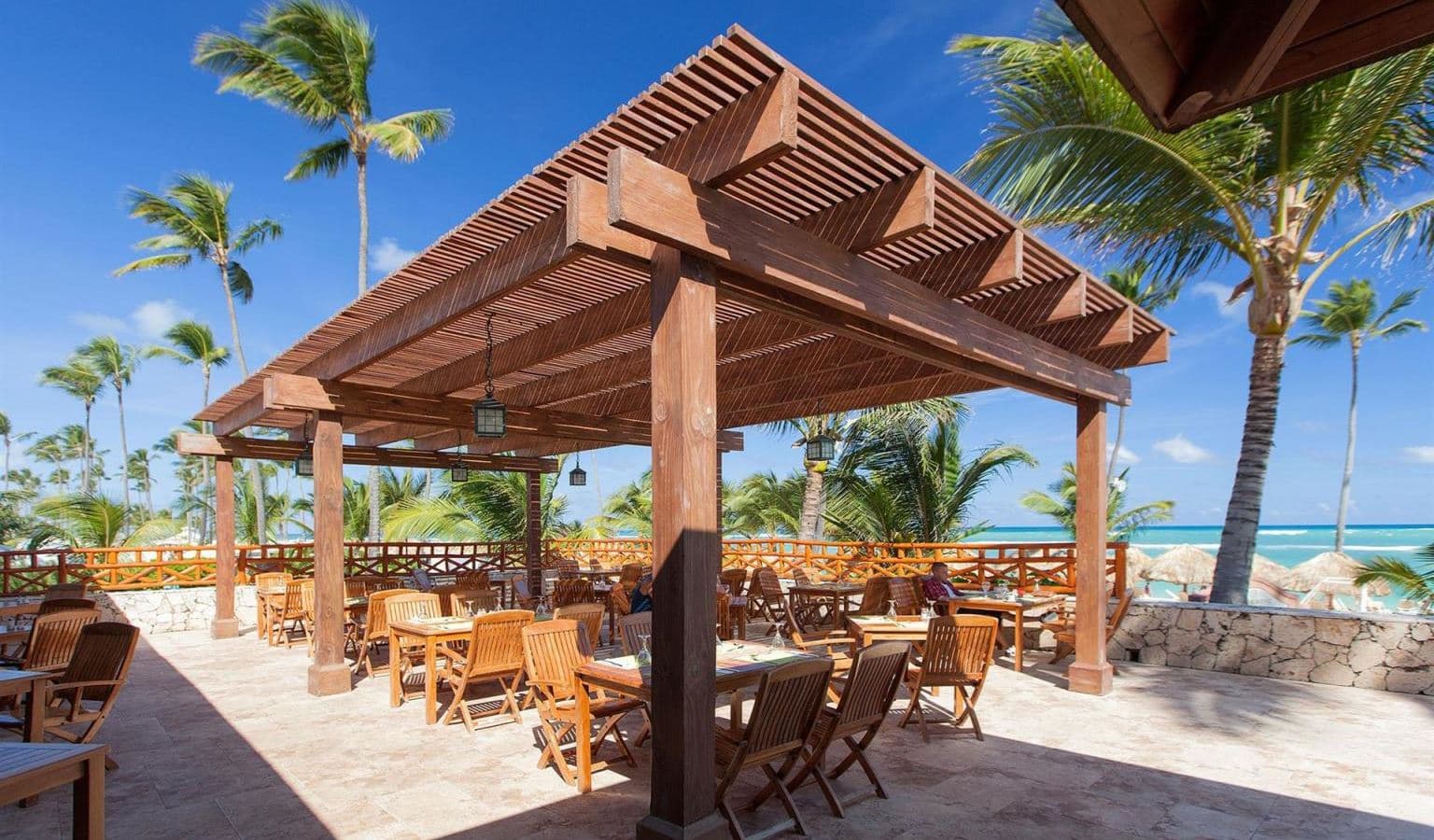 bars-swim-up-bar