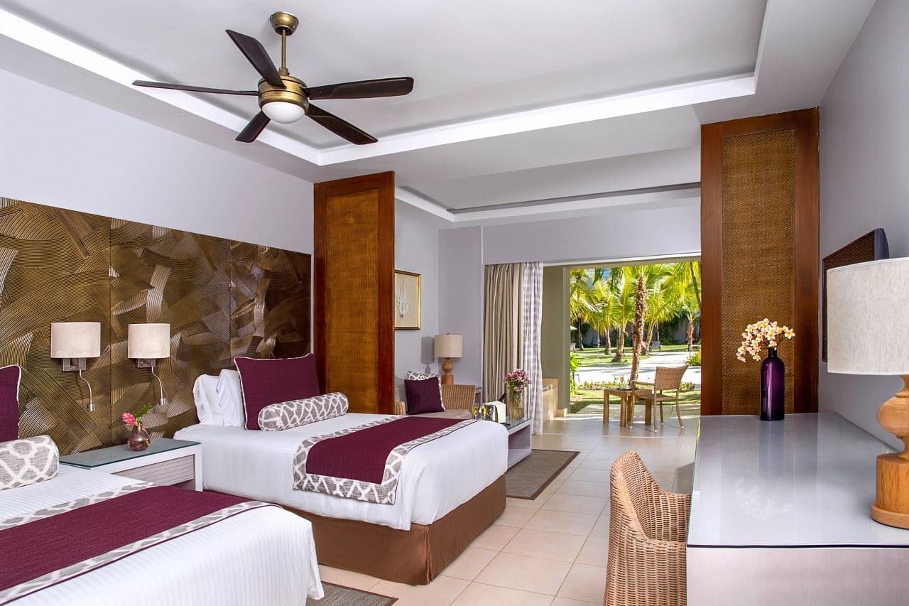 rooms-deluxe-pool-terrace