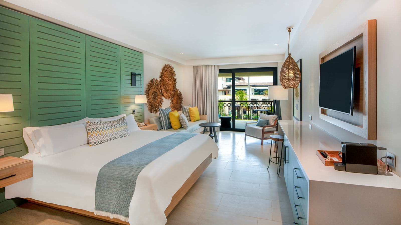 rooms-unique-king--tropical-junior-suite