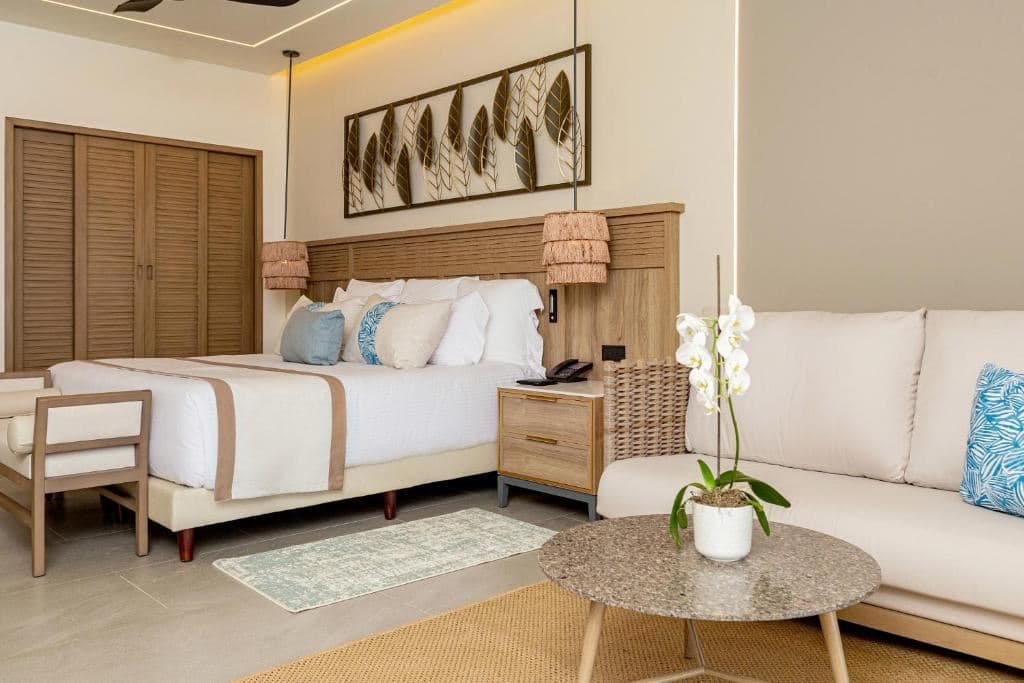 rooms-preferred-club-junior-suite-partial-ocean-view