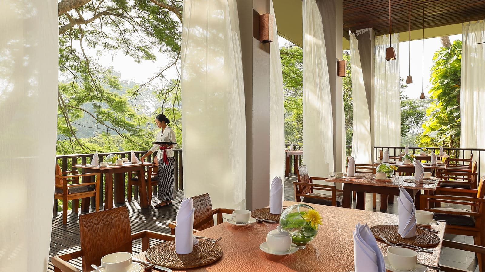 restaurants-mayasari-restaurant