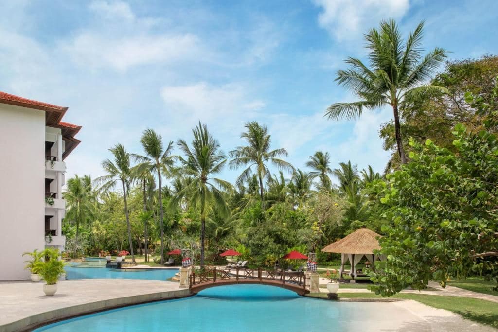 rooms-deluxe-lagoon-view