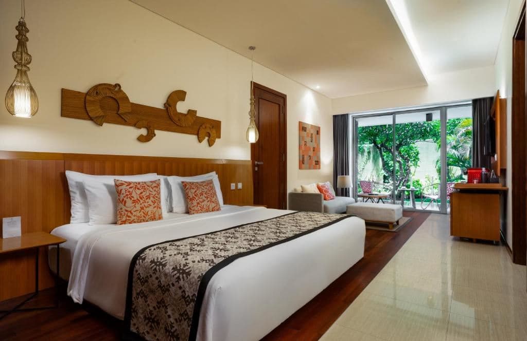 rooms-deluxe-pool-access