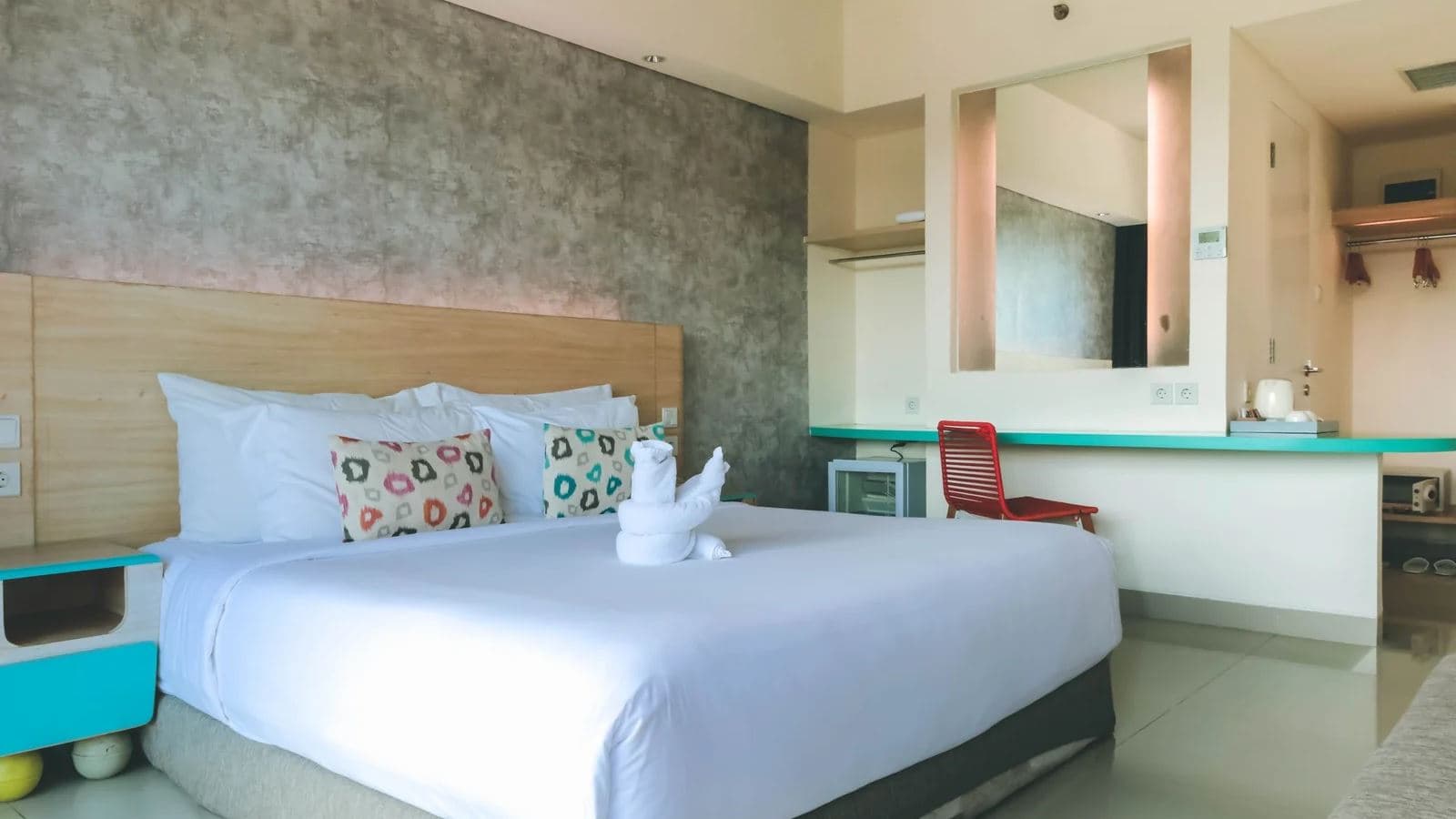 rooms-deluxe-room
