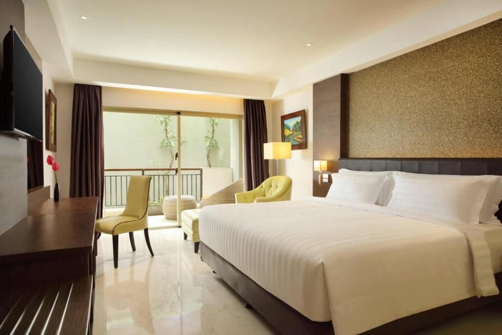 rooms-deluxe-room-with-balcony
