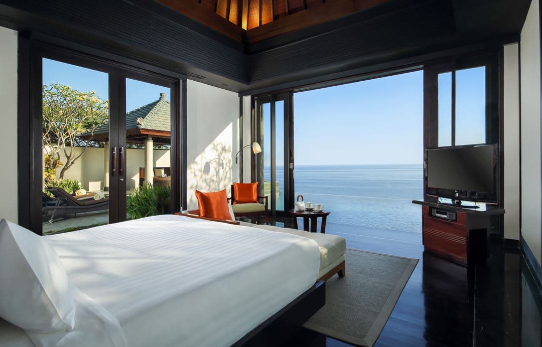 rooms-pool-villa-garden-view
