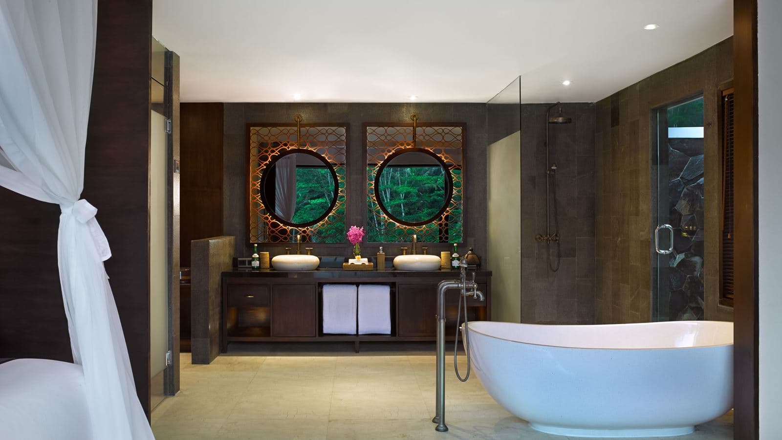 rooms-one-bedroom--pool-villa