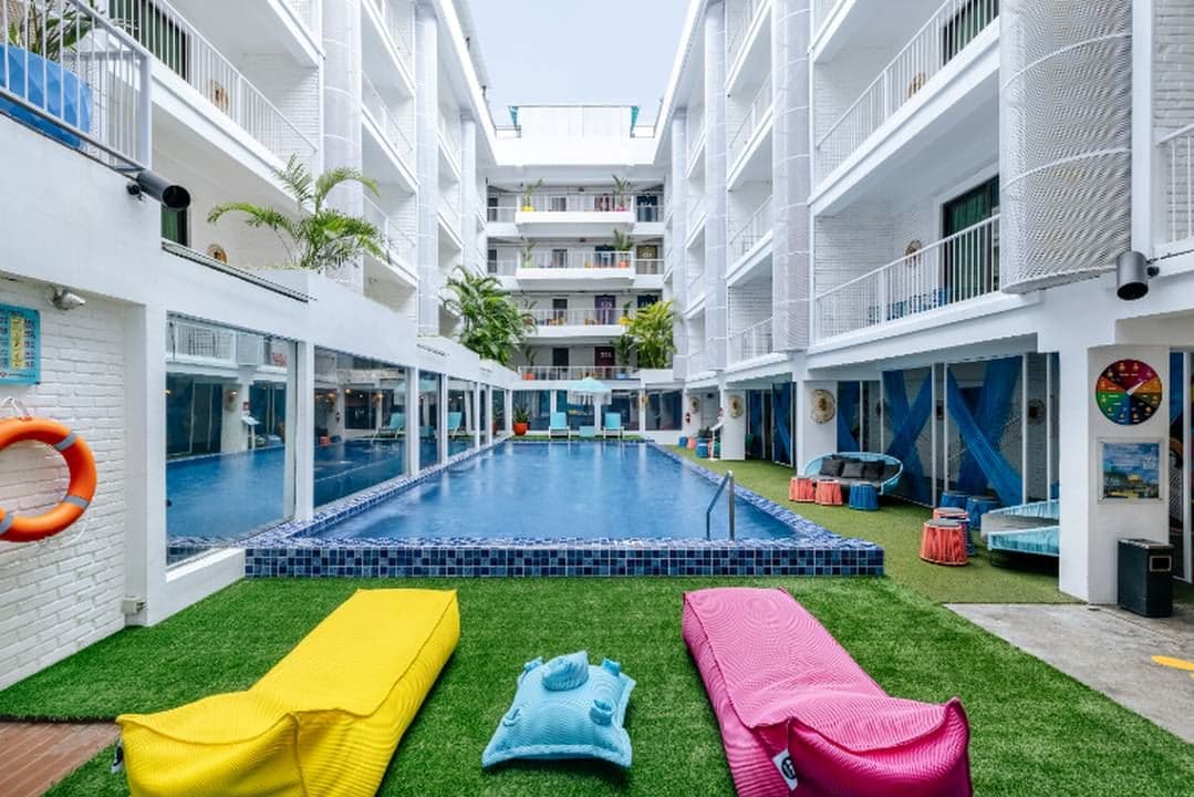 pools-outdoor-pool