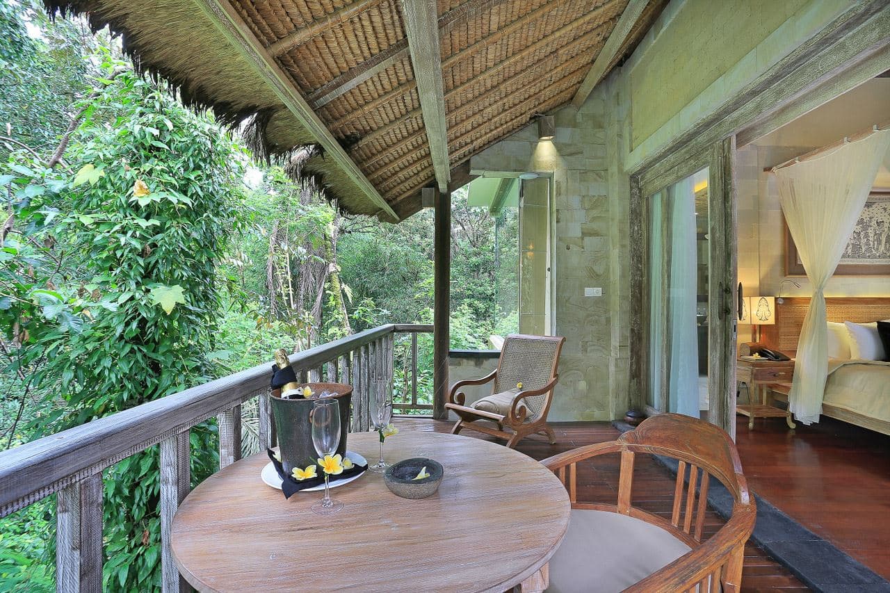 rooms-river-edge-pool-villa