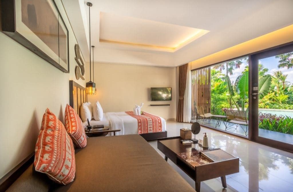 rooms-suite-pool-access