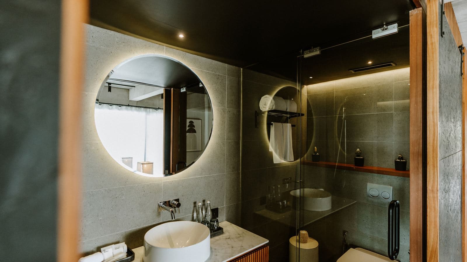 rooms-premier-pool-suite-plus