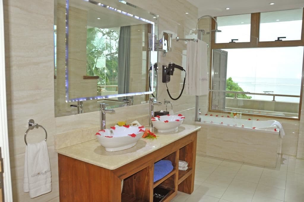 rooms-junior-suite-mountain-view