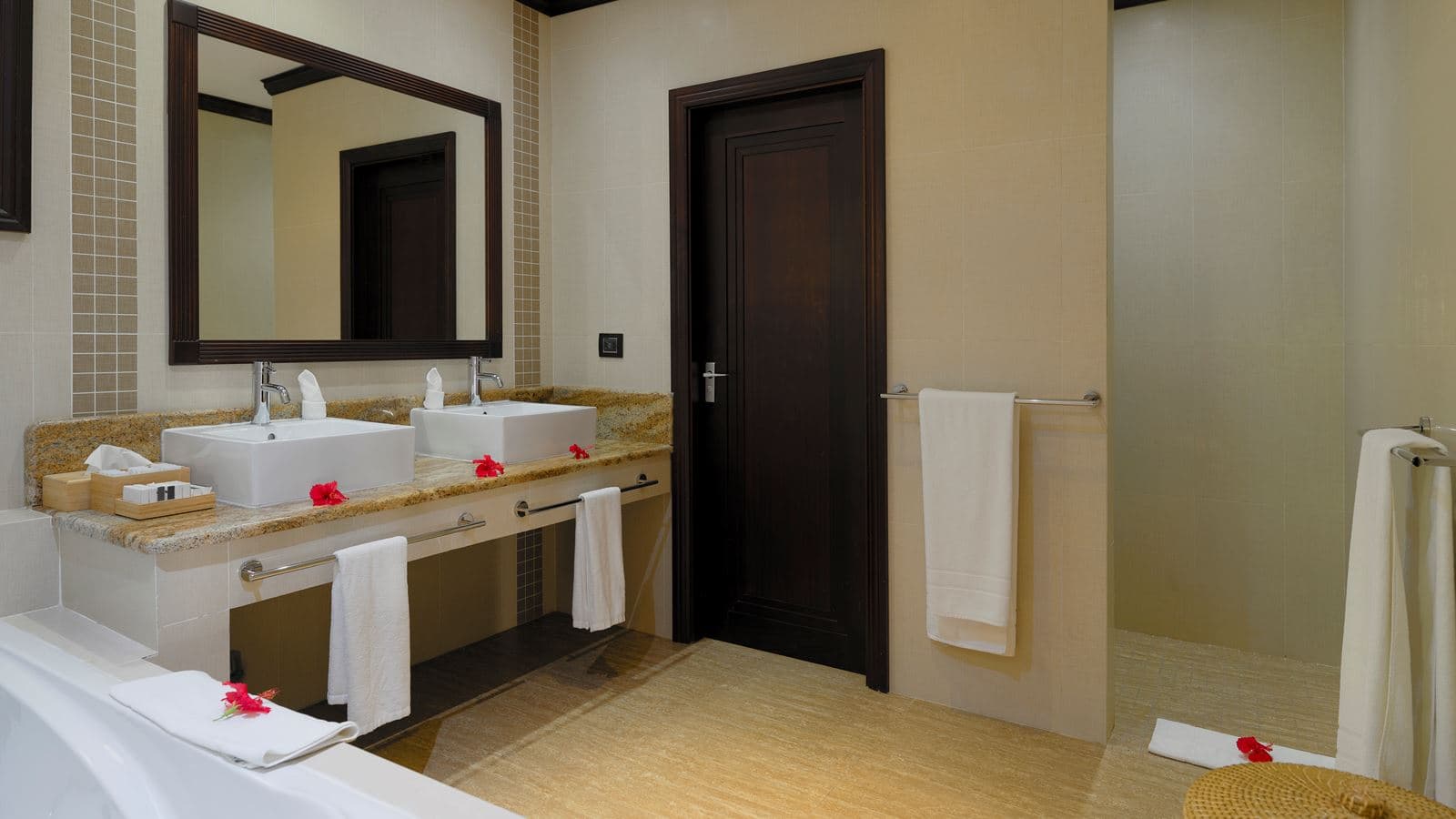 rooms-deluxe-room