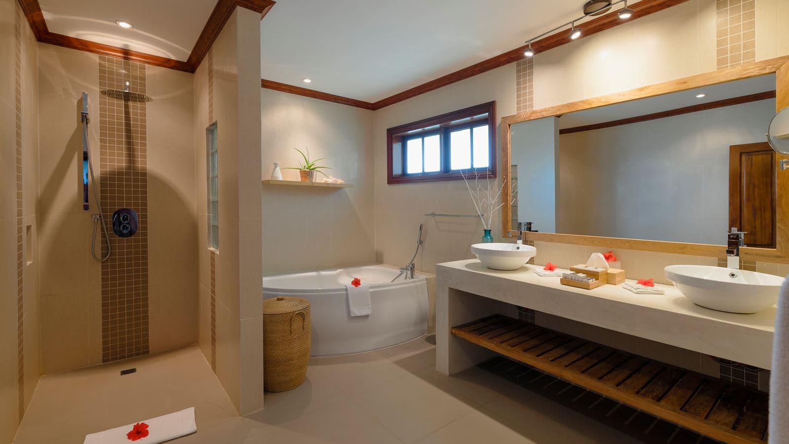 rooms-senior-suite