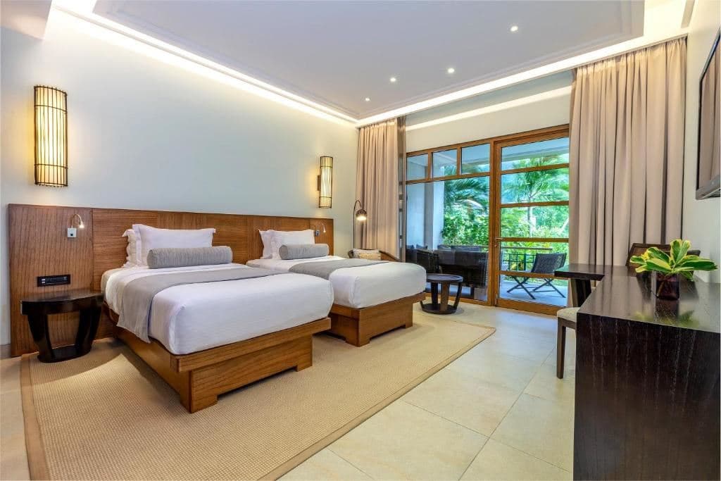 rooms-standard-garden--mountain-view