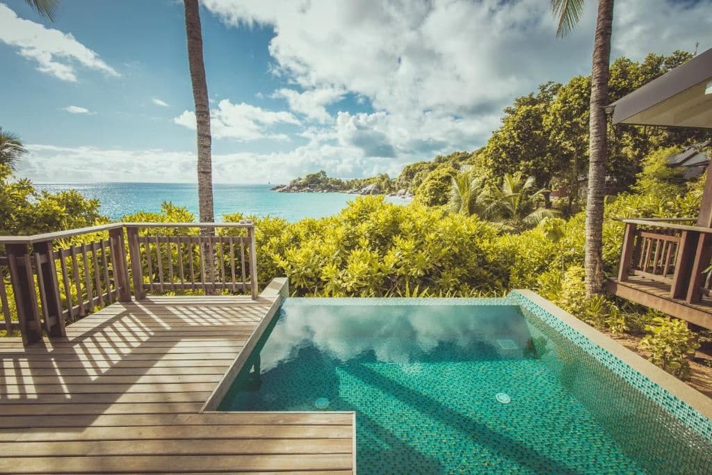 rooms-ocean-view-pool-chalet