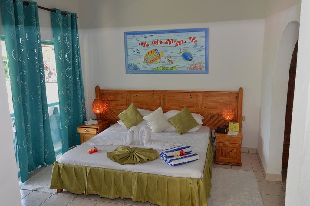 rooms-deluxe-room