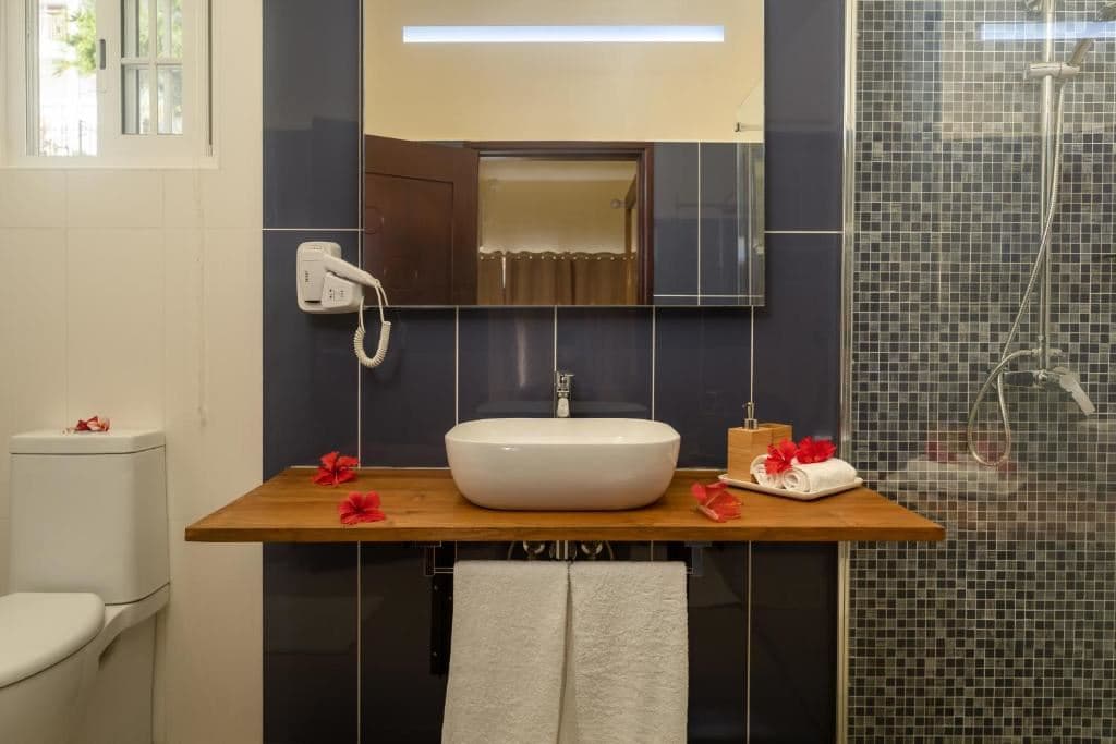 rooms-standard-room