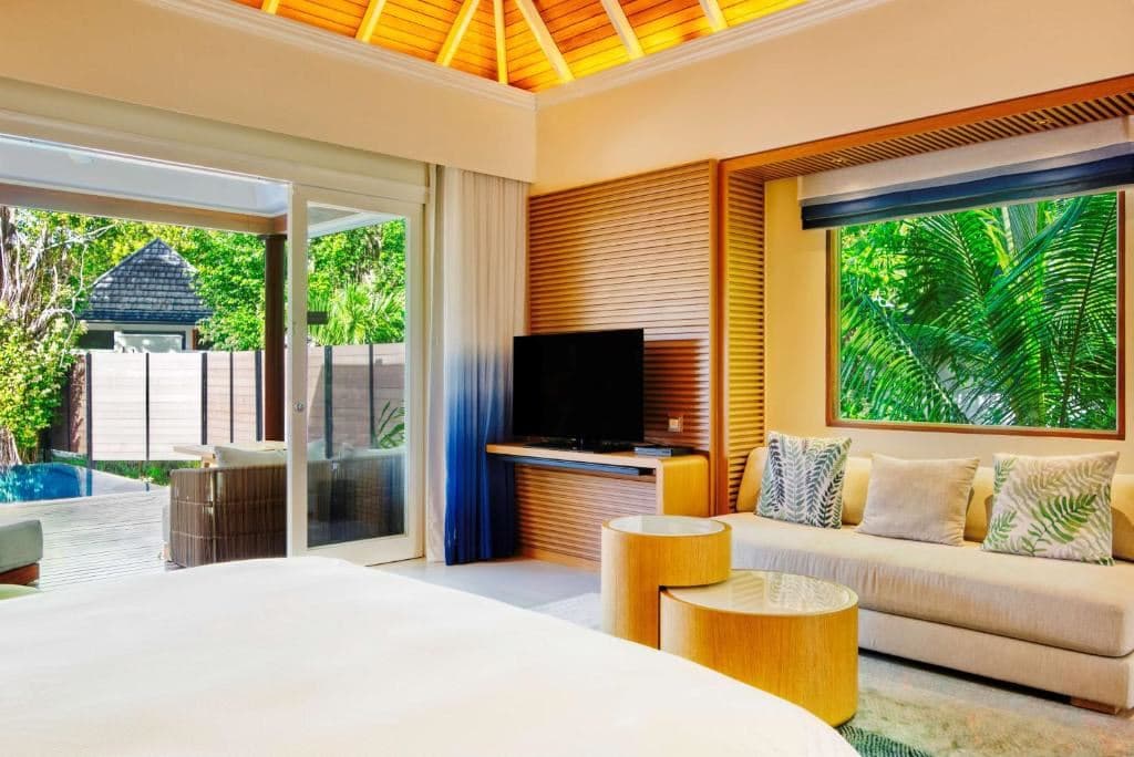 rooms-two-bedroom-garden-oasis-family-pool-villa