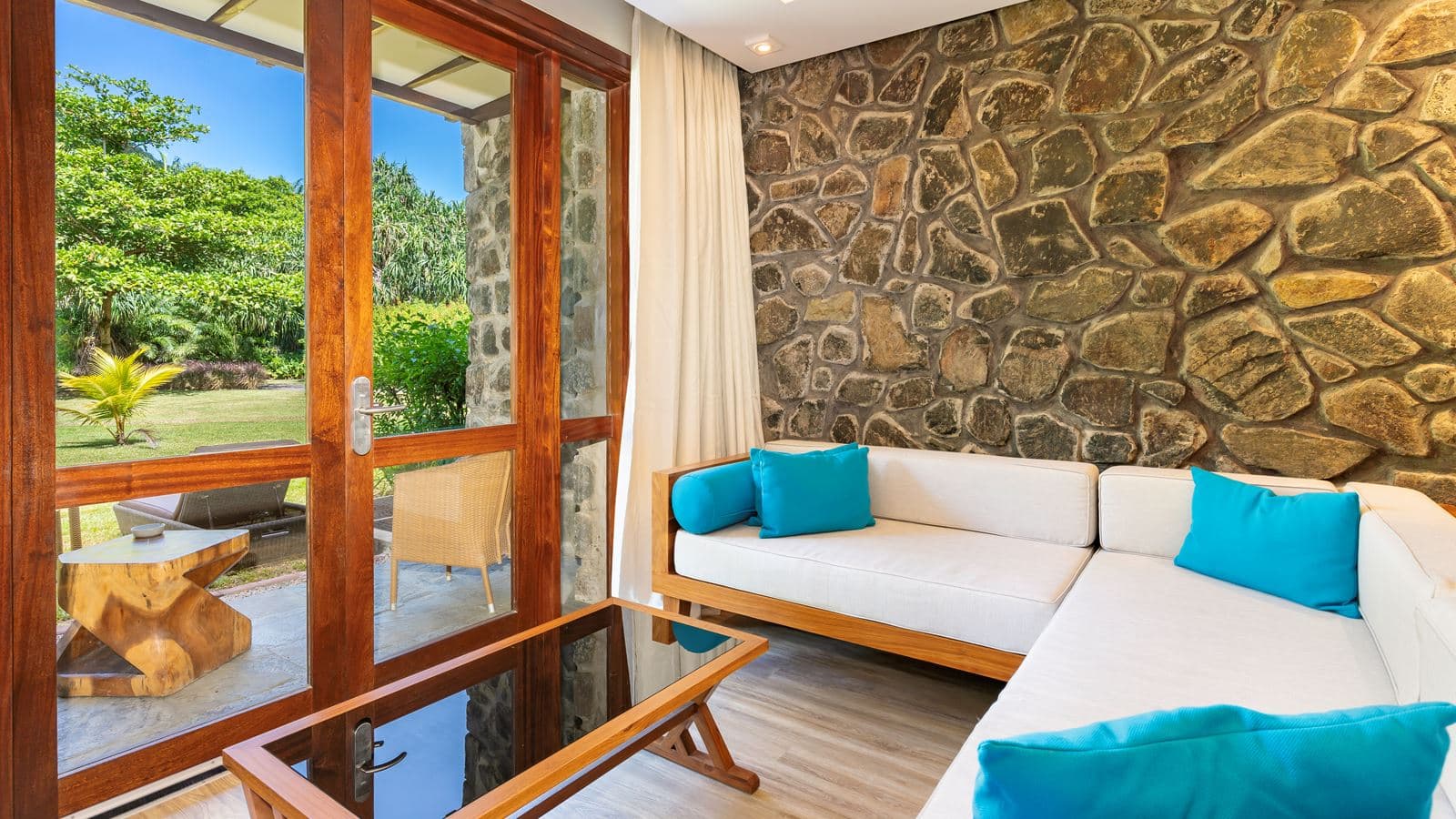 rooms-family-room
