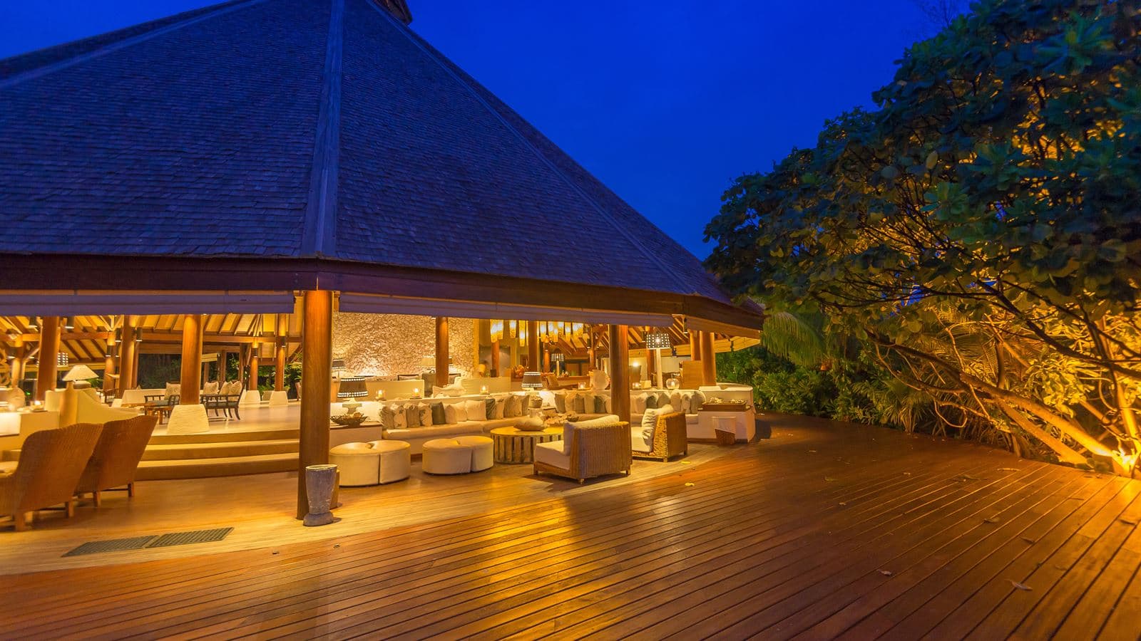 restaurants-lounge