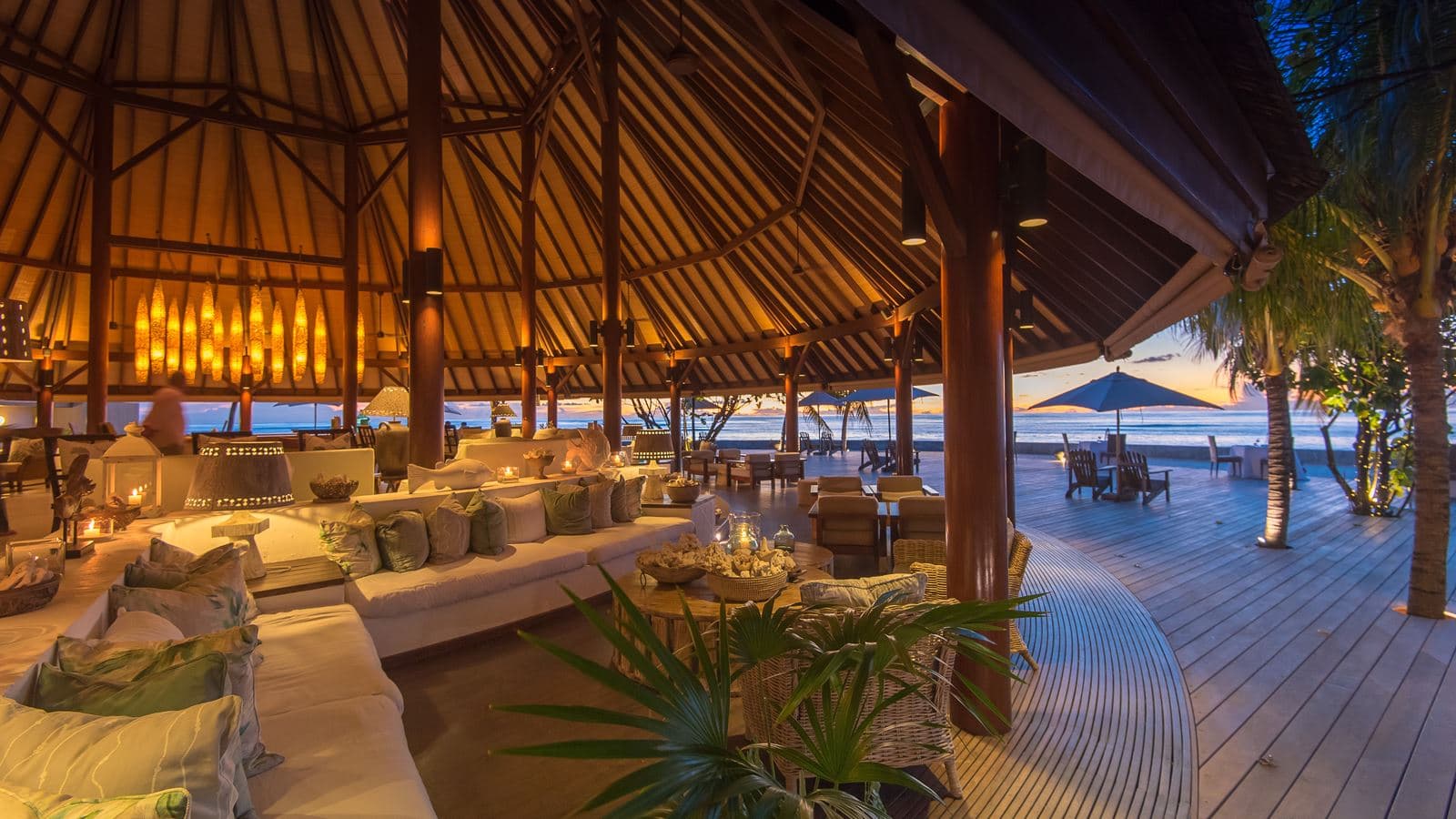 restaurants-lounge