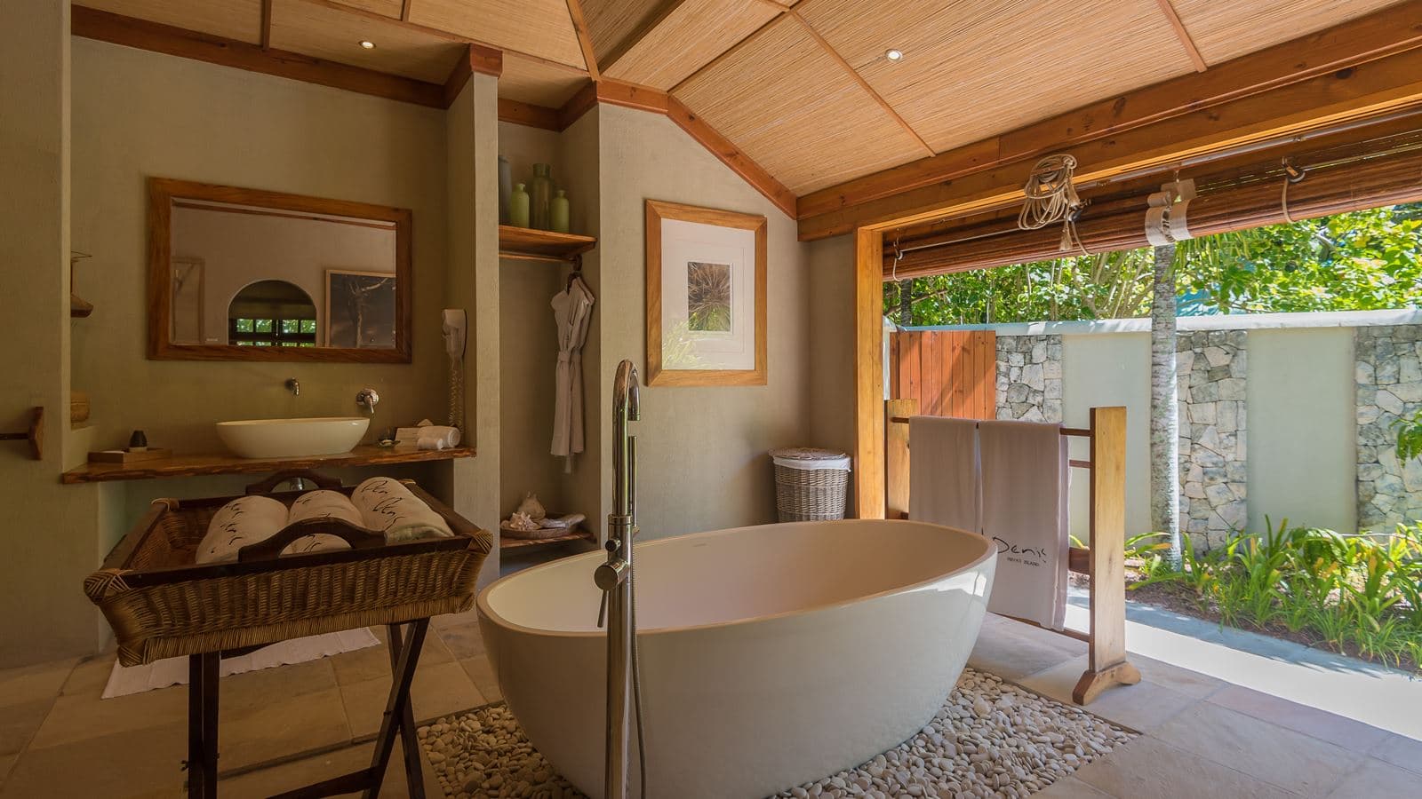 rooms-beach-villa