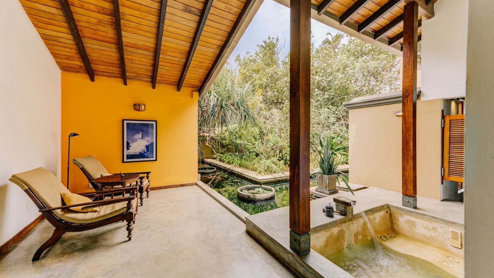 rooms-shanthi-suite