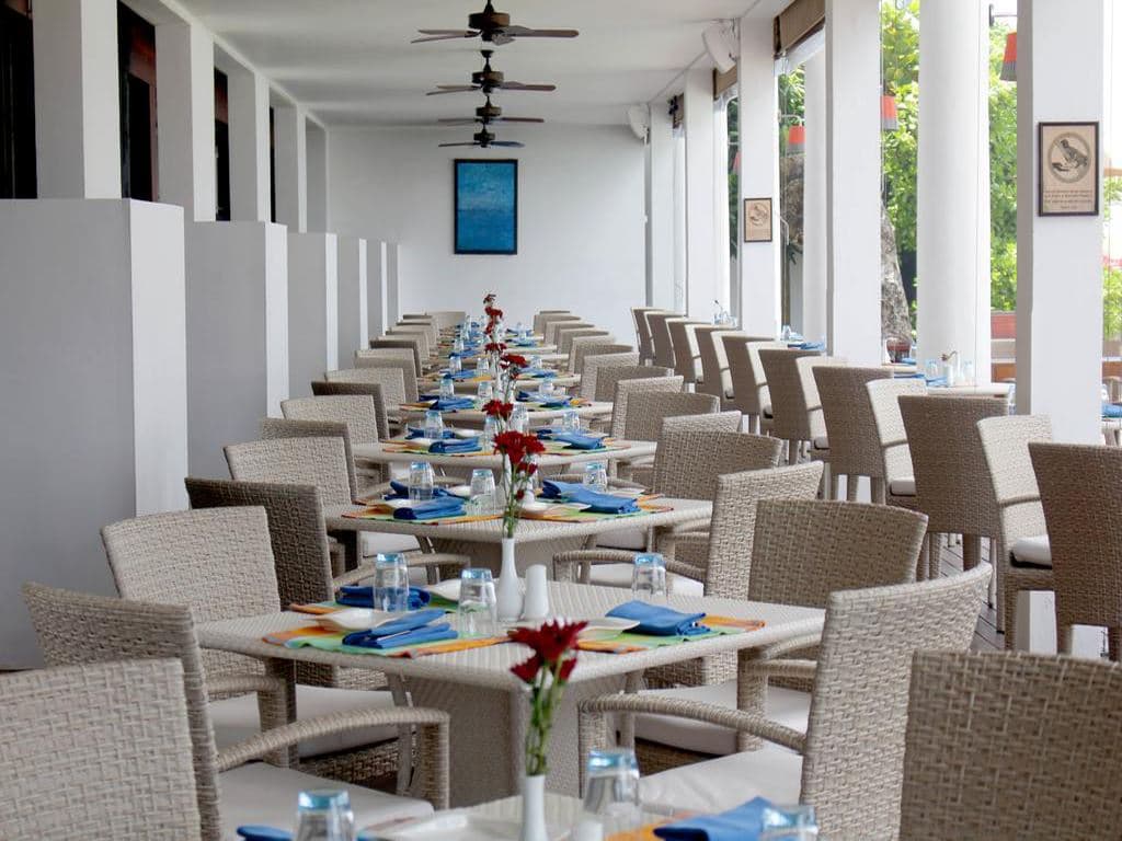 restaurants-white