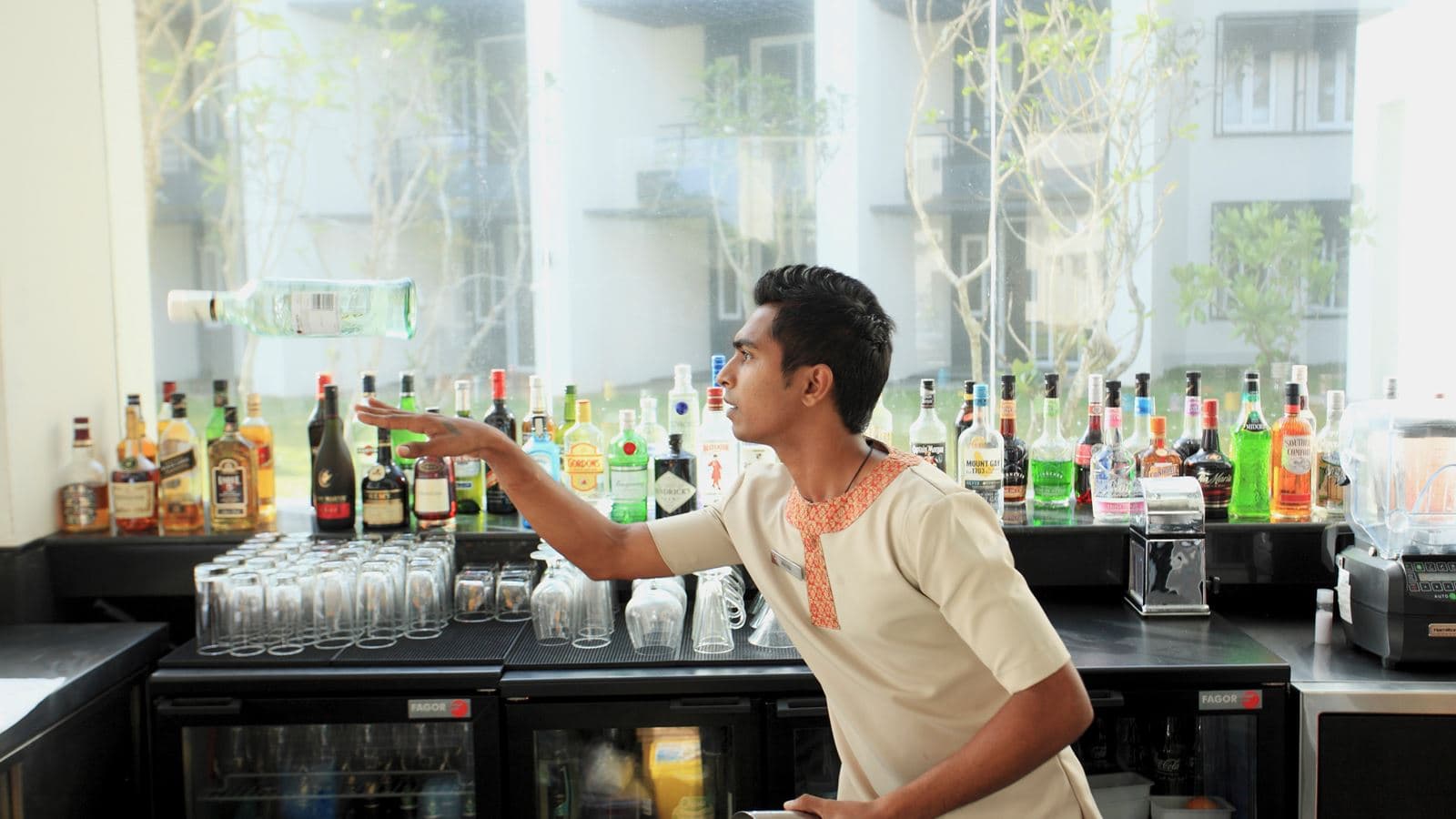bars-ceylon-club